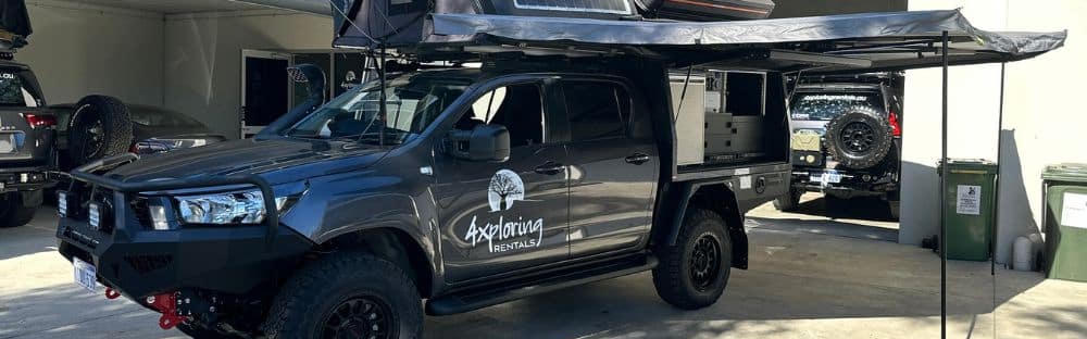 Hilux 4-Person geparkt zur Präsentation