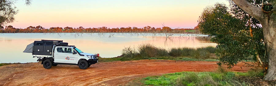 Camper am Wasser