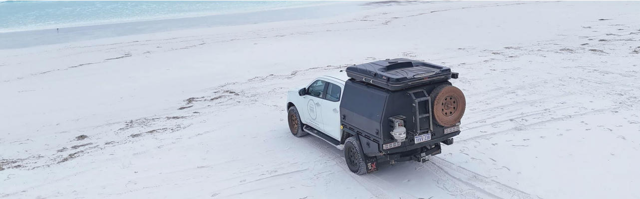 D-MAX Duo von Defender Adventure für 2 Personen am Strand in Australien