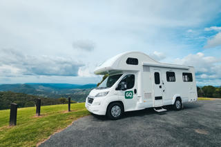 Vorschaubild Bildergalerie 4 Bett Henty von GoCheap Campervans in Australien