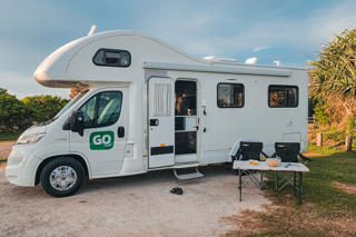 Vorschaubild Bildergalerie 6 Bett Derwent von GoCheap Campervans in Australien