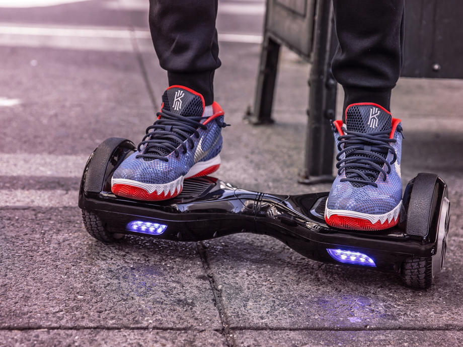 Fakt: In Österreich bruachst du keinen Führerschein für dein Hoverboard Fun Fact Österreich