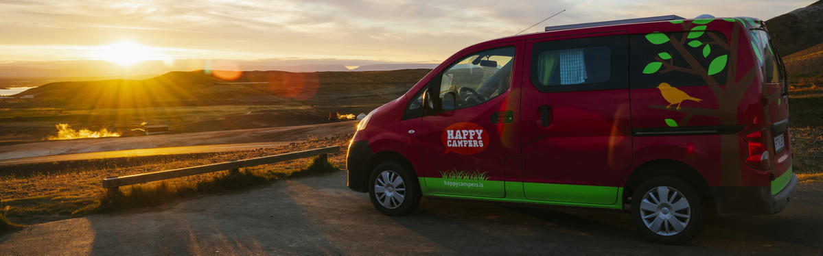 Miete den Happy 1 Minicamper für 2 Personen mit solider Grundausstattung von Happy Campers in Island