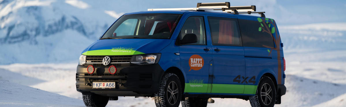 Miete den Happy 4x4 Allrad Camper von Happy Campers in Island der für bis 4 Personen ausgelegt ist und mit einem optionalem Dachzelt ausgesttatet werden kann