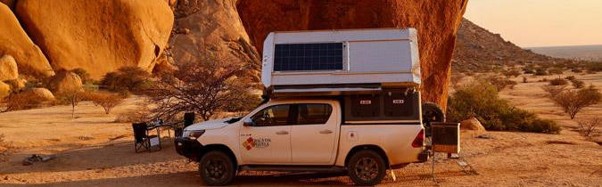 Toyota Hilux DC 2.8L AHA-Camper von Africa on Wheels geparkt in Namibia