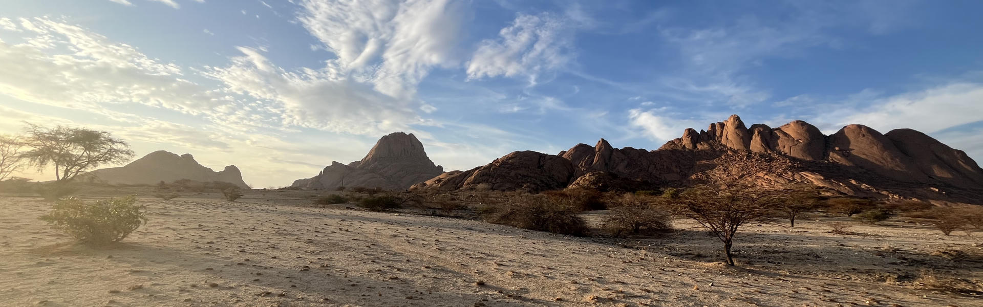 Spitzkoppe und Umgebung in Namibia ohne den Toyota Hilux DC 2.8L von Africa on Wheels