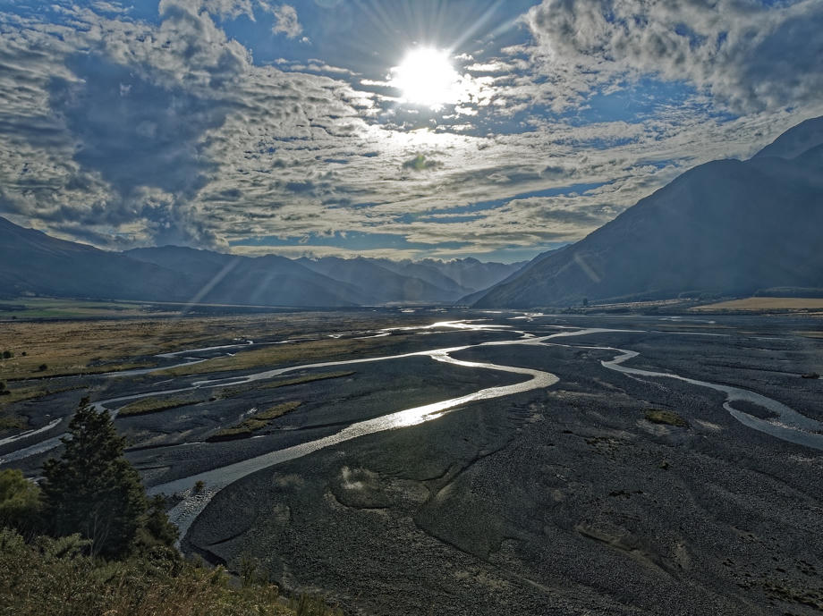 Arthur's Pass, Valley, Sonnenstrahlen, Flussbett