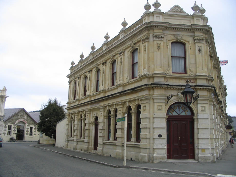 Das Criterion Hotel wurde 1877 erbaut und ist das Flagschiff des historischen Stadtteils Oamarus Criterion Hotel, Oamaru, Neuseeland Ostküste, Neuseeland Roadtrip