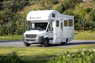 Vorschaubild Bildergalerie 4-Berth Mercedes