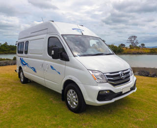 Vorschaubild Bildergalerie Koru 3 Bett Freedom Camper mit Dusche und WC