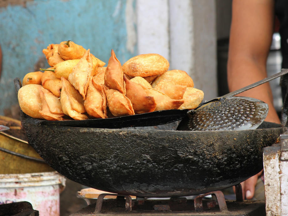 Bei Samosas handelt es sich um gefüllte Teigtaschen. Samosas, Küche, Gerichte, Südafrika