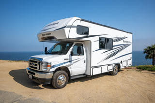 Road Bear RV Class C 24-26' (M) Motorhome Detail